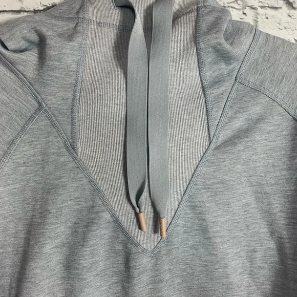 Indygena Women’s Grey Hooded Pullover Tunic Sweater Size Medium  Athleisure - Picture 8 of 15